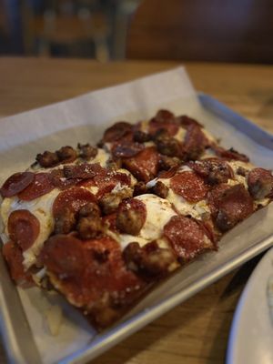 Mike's Pizza Bar by null