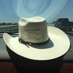 Cowboy’s Western - Cody Johnson by Resistol straw hat