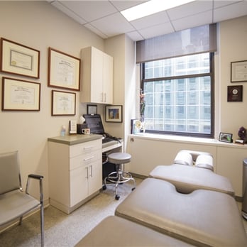 Dr Robert Shire - Treatment room - Chiropractors Near Me - New York, New York Dr Robert Shire - Treatment room - Chiropractors Near Me - New York, New York