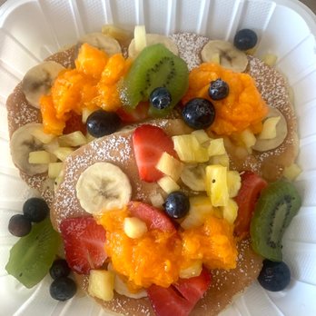 Eggs 'n Things - Waikiki Beach Eggspress - All Fresh Fruit Rainbow Pancakes - Breakfast & Brunch Near Me - Honolulu, Hawaii