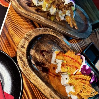 Vaka Restaurant - Sushi Bars Near Me - Lawrence, Massachusetts
