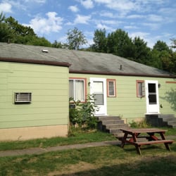 Jensen's RV Park & Motel - Rooms are small, basic, dated but clean. Bathrooms very clean.