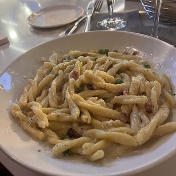 42 North Social House - Casserecce Pasta with bacon, peas, Gruyère and white cheddar cheese. - Salad Near Me - Dexter, Michigan