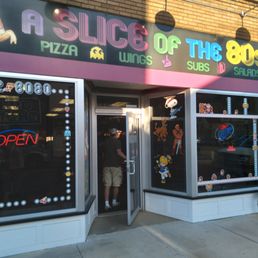 Cool 80s decor