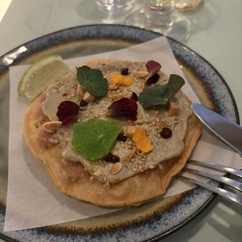 CENTO Raw Bar - Tuna tostada - Seafood Near Me - Los Angeles, California CENTO Raw Bar - Tuna tostada - Seafood Near Me - Los Angeles, California