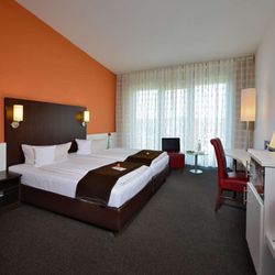 Best Western Premier Konrad Zuse Hotel - Guest room