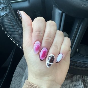 Chi Studio - Builder gel w/ nail art (second time with Selena) - Nail Salons Near Me - Los Angeles, California