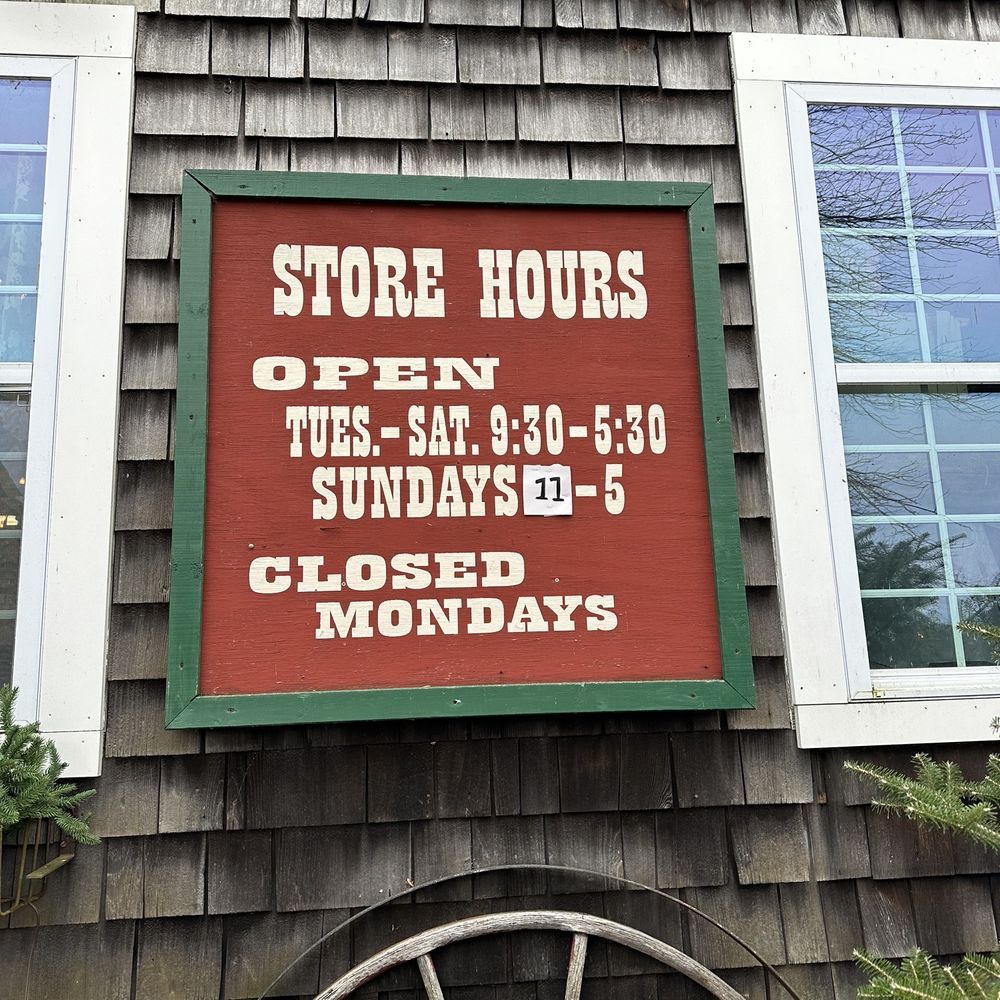 Christmas Shop - Home Decor Near Me - Granby, Connecticut