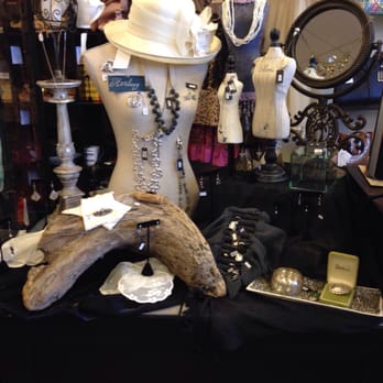 Musi's On Main - Used, Vintage & Consignment Near Me - Tigard, Oregon Musi's On Main - Used, Vintage & Consignment Near Me - Tigard, Oregon