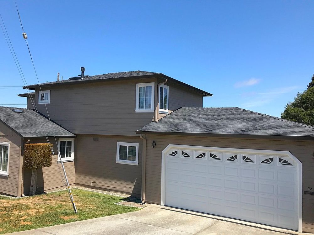 Slide of Chavez Roofing