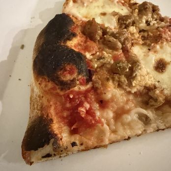 Jon & Vinny's Slauson - Burnt pizza on top and even worst on bottom - Italian Near Me - Windsor Hills, California Jon & Vinny's Slauson - Burnt pizza on top and even worst on bottom - Italian Near Me - Windsor Hills, California