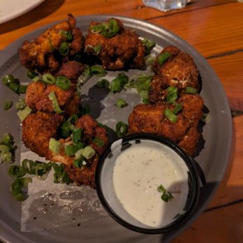 Common Theory - Buffalo cauliflower - Gastropubs Near Me - San Diego, California