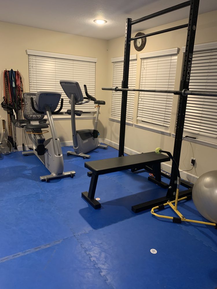 Stacey Tan Fitness Logo