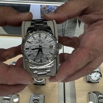 Fink's Jewelers - Watches Near Me - Richmond, Virginia