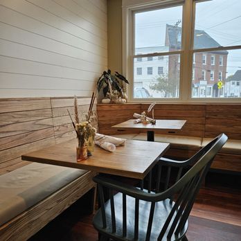 Finest Kind - Comfy inside - Breakfast & Brunch Near Me - Saco, Maine