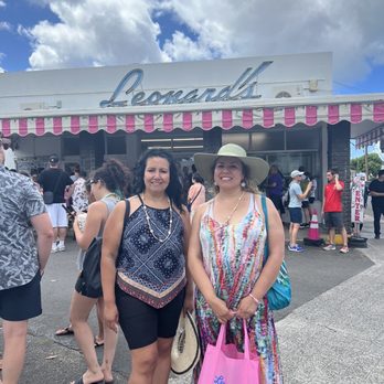Leonard's Bakery - We bought our dozen malasadas - Bakeries Near Me - Honolulu, Hawaii Leonard's Bakery - We bought our dozen malasadas - Bakeries Near Me - Honolulu, Hawaii