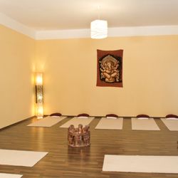 Yoga am Arnimplatz