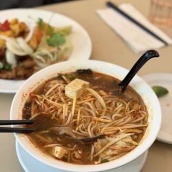 Saigon Lotus - Bo Bun Hue