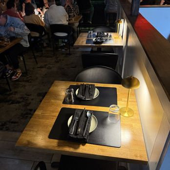 Birdies by Chef Kevin Lee - Empty tables that the hostess refuse to seat us - Steakhouses Near Me - Edmond, Oklahoma