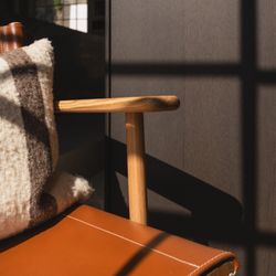 Abitalia South Coast - December Lounge Chair - Detailed View
