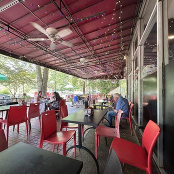 Rojo - The patio on a late lunch hour in July - Bars Near Me - Birmingham, Alabama