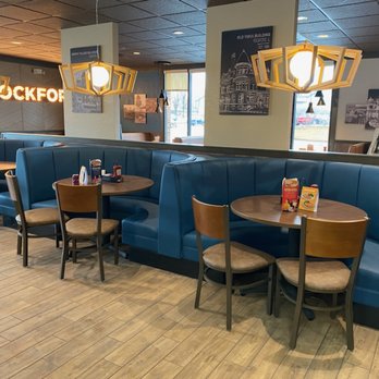 Denny's - Diners Near Me - Rockford, Illinois