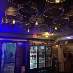 DuBa Karaoke and Pub - Interior
