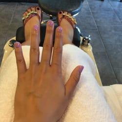 Wet Nail Bar - Purple on the fingers & toes today for this lovely afternoon! Summertime ready!