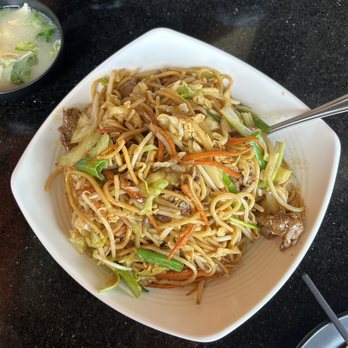 Jade Dumpling & Noodle House - Beef fried noodles - Dim Sum Near Me - Eugene, Oregon Jade Dumpling & Noodle House - Beef fried noodles - Dim Sum Near Me - Eugene, Oregon