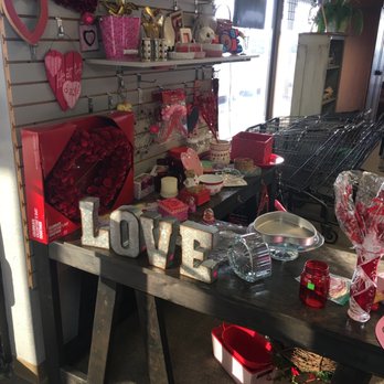 USA Resale - Valentines section - Used, Vintage & Consignment Near Me - St.Charles, Missouri USA Resale - Valentines section - Used, Vintage & Consignment Near Me - St.Charles, Missouri