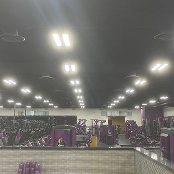 Planet Fitness - Gyms Near Me - Chatsworth, California
