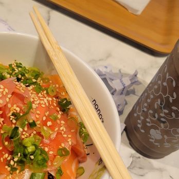 Nana's Green Tea - Salmon rice bowl and hojicha float - Cafes Near Me - Pasadena, California