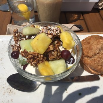 First Watch - Granola bowl - Breakfast & Brunch Near Me - Cary, North Carolina