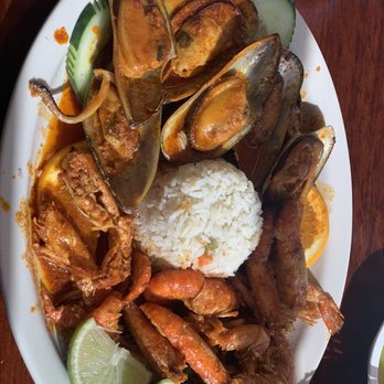 El Puerto de San Blas - Tuxpeno (half mussels, half langoustines) - Mexican Near Me - Indianapolis, Indiana
