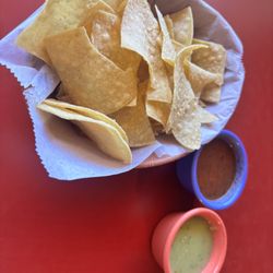 El Cielo Mexican Restaurant - Chips and salsa