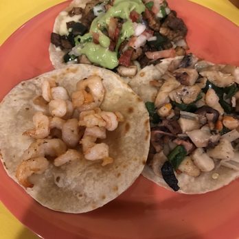 Los Claros - Shrimp, mixed and surf and turf tacos. - Seafood Near Me - Cabo San Lucas, BCS Los Claros - Shrimp, mixed and surf and turf tacos. - Seafood Near Me - Cabo San Lucas, BCS