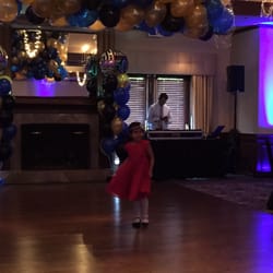 Sewickley Heights Golf Club - Pre-party dancing