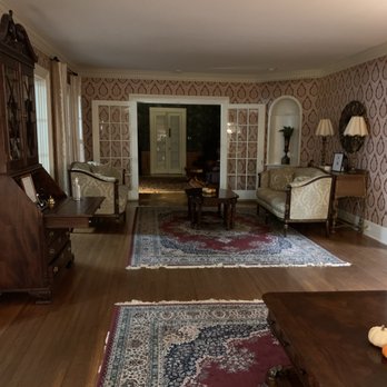 Black Horse Inn - House interior common areas - Hotels Near Me - Warrenton, Virginia Black Horse Inn - House interior common areas - Hotels Near Me - Warrenton, Virginia