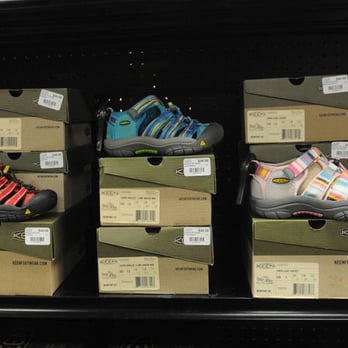 Stockdale's - A large selection of footwear, like Keen and Ariat - Department Stores Near Me - Bowling Green, Kentucky