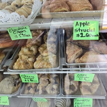 Cake World - assorted pastries - Cupcakes Near Me - Las Vegas, Nevada Cake World - assorted pastries - Cupcakes Near Me - Las Vegas, Nevada
