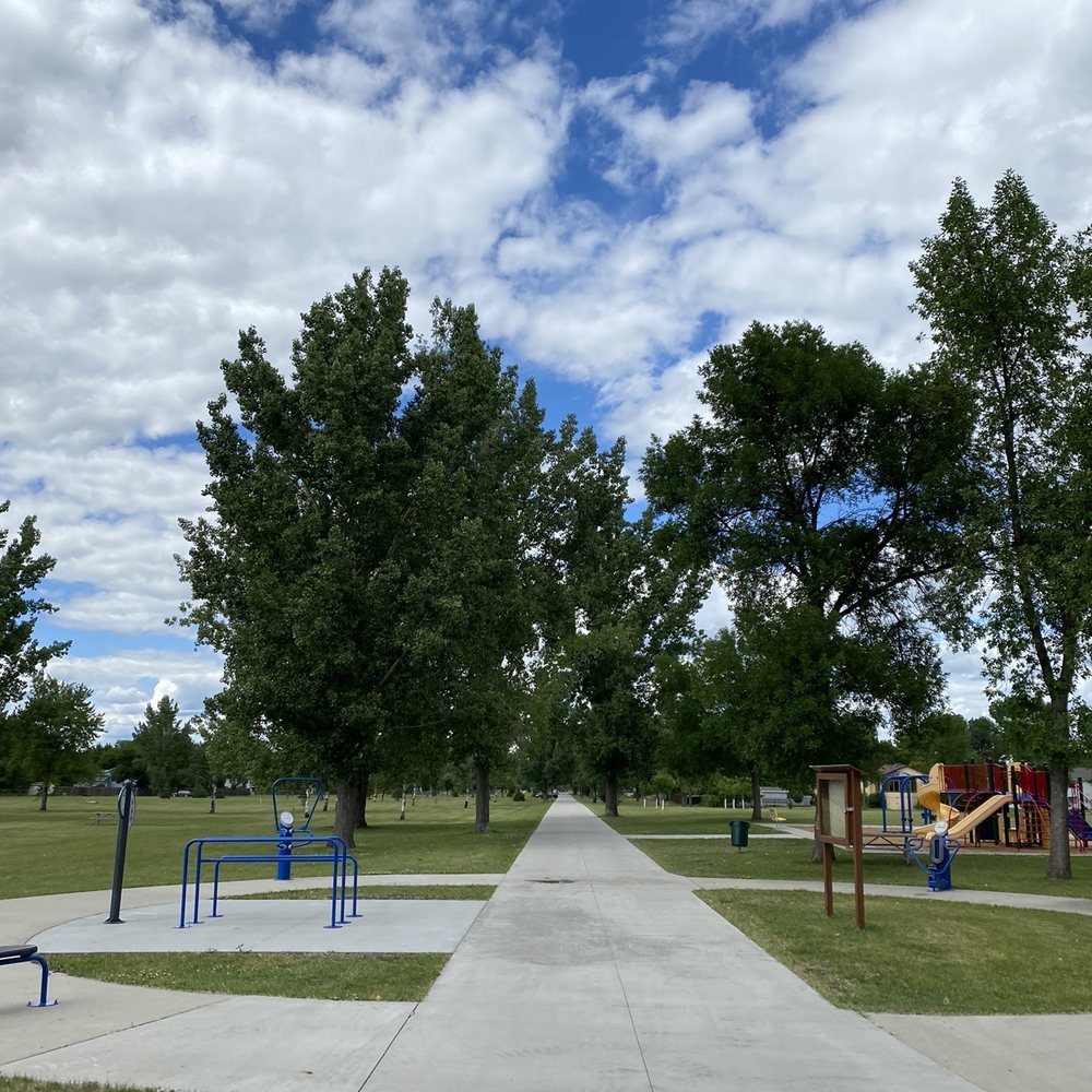 Milwaukee Trail North Park - Playgrounds Near Me - Fargo, North Dakota Milwaukee Trail North Park - Playgrounds Near Me - Fargo, North Dakota