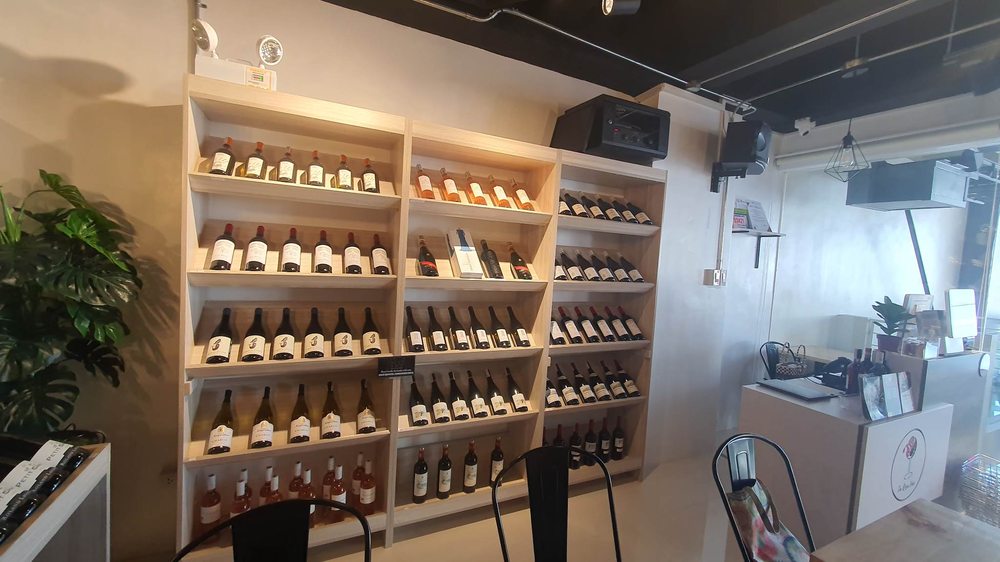 LA ROSA VINO 96 Maginhawa, Lungsod Quezon, Metro Manila, Philippines