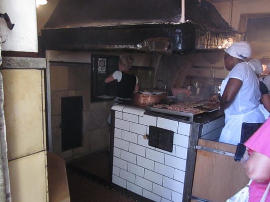 Historische Wurstkuchl by null