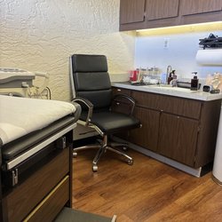 Karen L Leber, MD - Small and personal rooms.  Clean and well organized