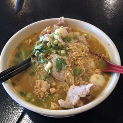 Z5. Tom Yum Noodle Soup