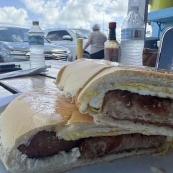 La Niña Restaurant - Cuban Near Me - Marathon, Florida