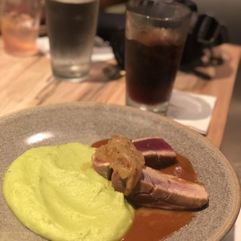 Moku Kitchen - Cocktail Bars Near Me - Honolulu, Hawaii