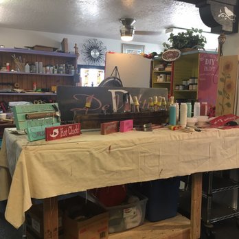 Canvas and Coffee - Making picture holders - Paint & Sip Near Me - Los Ranchos, New Mexico