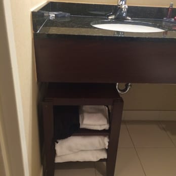 Madison Marriott West - Towel shelf. - Hotels Near Me - Middleton, Wisconsin Madison Marriott West - Towel shelf. - Hotels Near Me - Middleton, Wisconsin