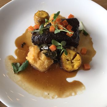 Canoe - Cedar braised Ontario chuck flat (main) - Canadian (New) Near Me - Toronto, Ontario Canoe - Cedar braised Ontario chuck flat (main) - Canadian (New) Near Me - Toronto, Ontario